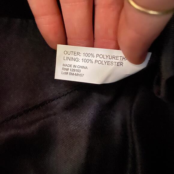 Telfar Medium Shopping Bag in Black - Picture 5 of 6